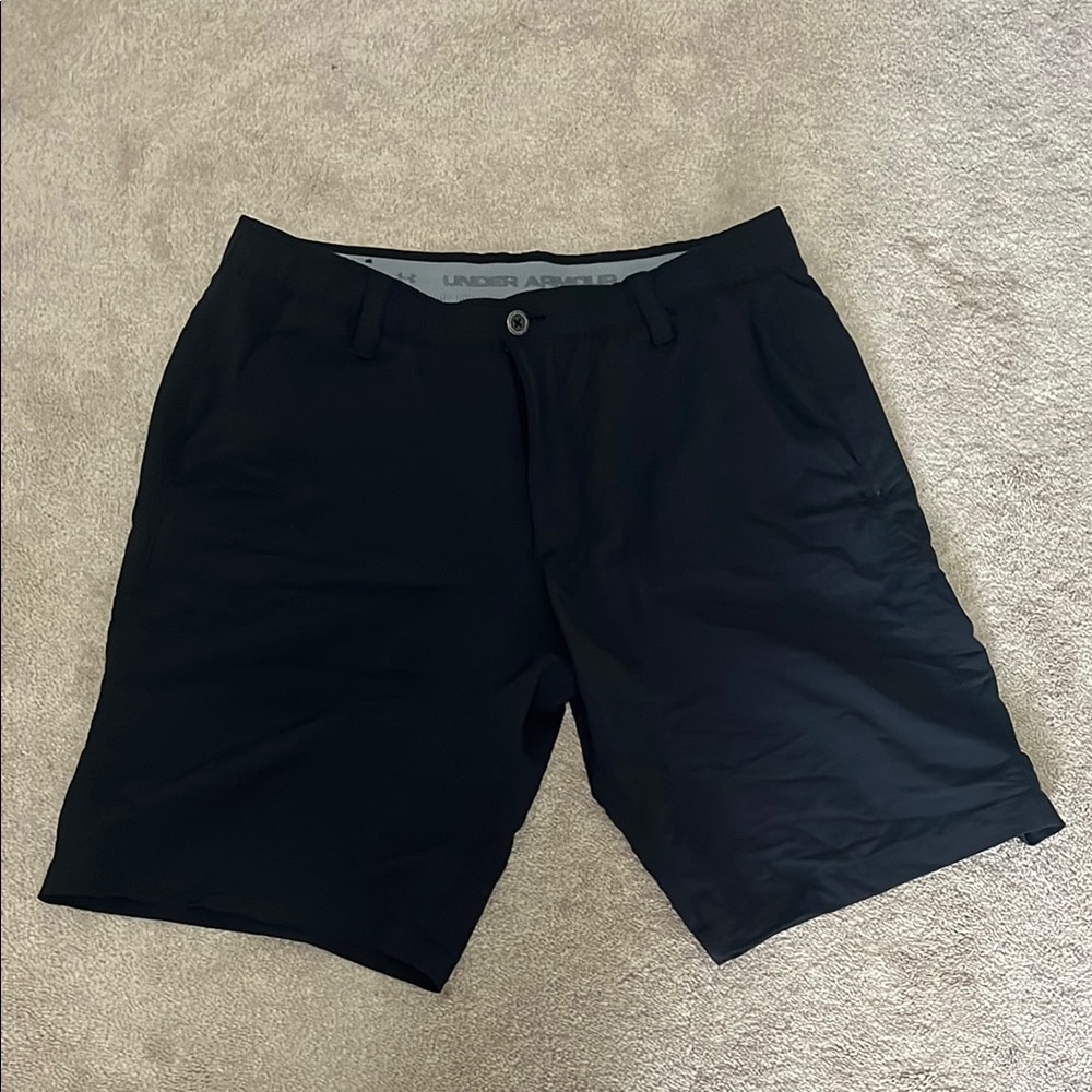 Under Armour Men's Black Dress Shorts Size 36 Loose Fit